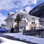 Gruetter Luxury