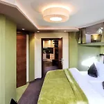 Gruetter Luxury *