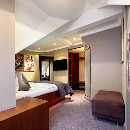 Gruetter Luxury