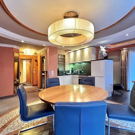 Gruetter Luxury Ишгль