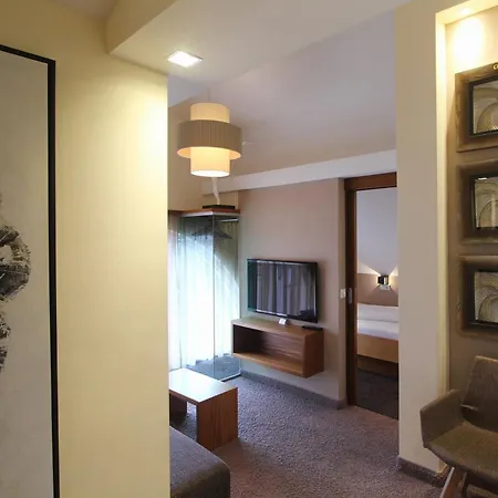 Gruetter Luxury